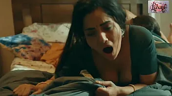 هندية حيحانة بتقنع اخو جوزها ينيكها في الحرام علشان تحمل وتخلف