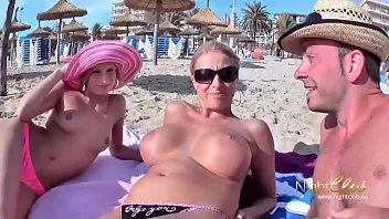 سكس المانيا ام و بنتها بيعمله علاقة جنسية مع سائح اجنبي بيصورهم