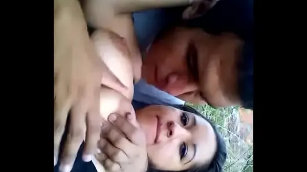 ميلف سايبه ابن اخوها يرضع بزازها يقفش صدرها فيديو نيج محارم
